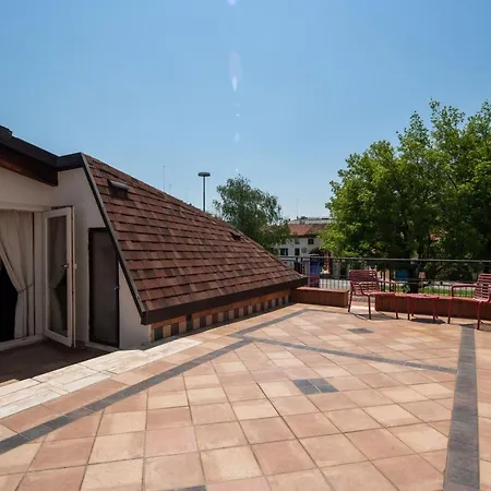 7° Cielo Apartment - Venezia - Mestre With Terrace Exterior photo